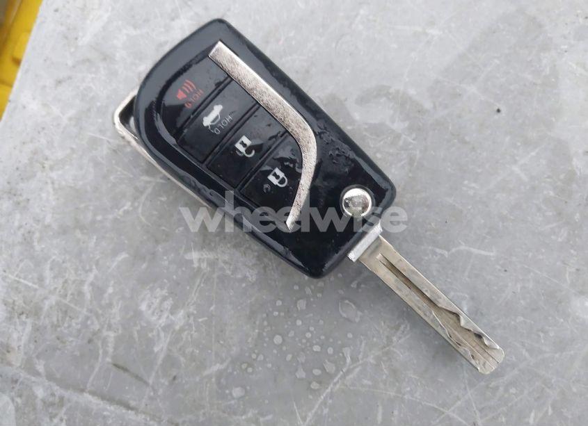 Photo 11 of 2021 Toyota Corolla LE (VIN 5YFEPMAE7MP185758)