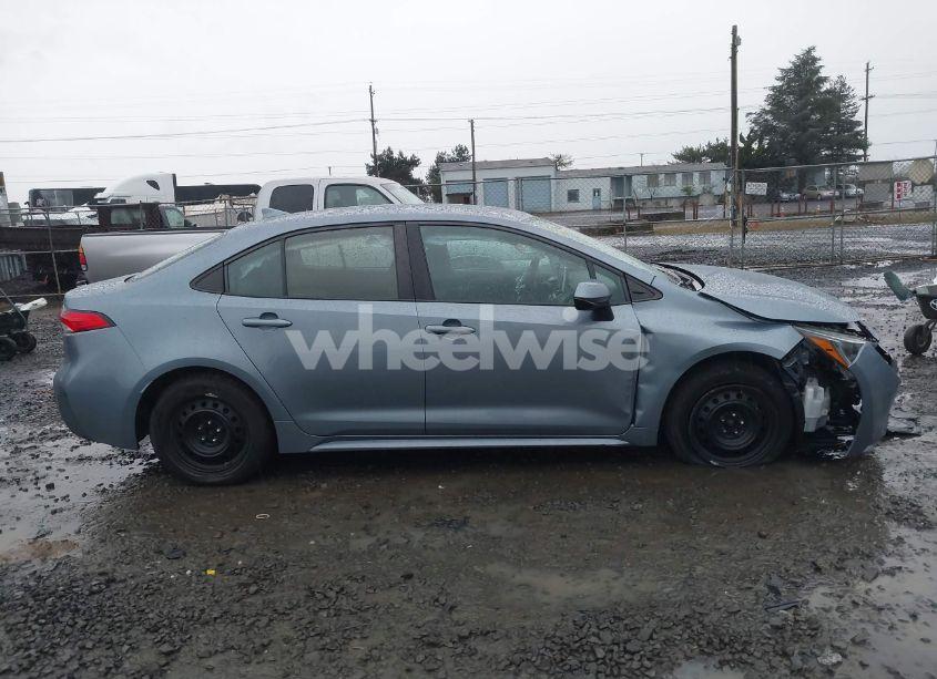 Photo 14 of 2021 Toyota Corolla LE (VIN 5YFEPMAE7MP185758)