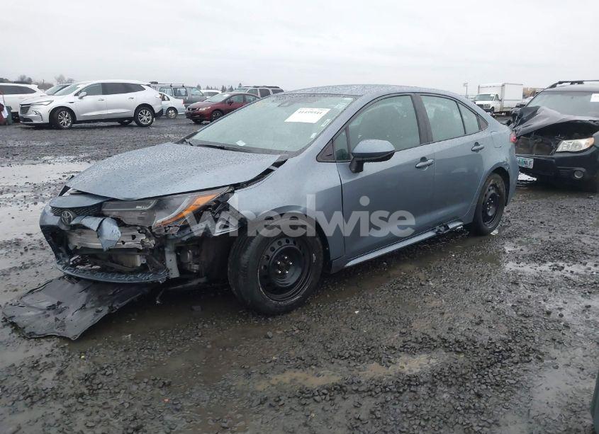 Photo 2 of 2021 Toyota Corolla LE (VIN 5YFEPMAE7MP185758)