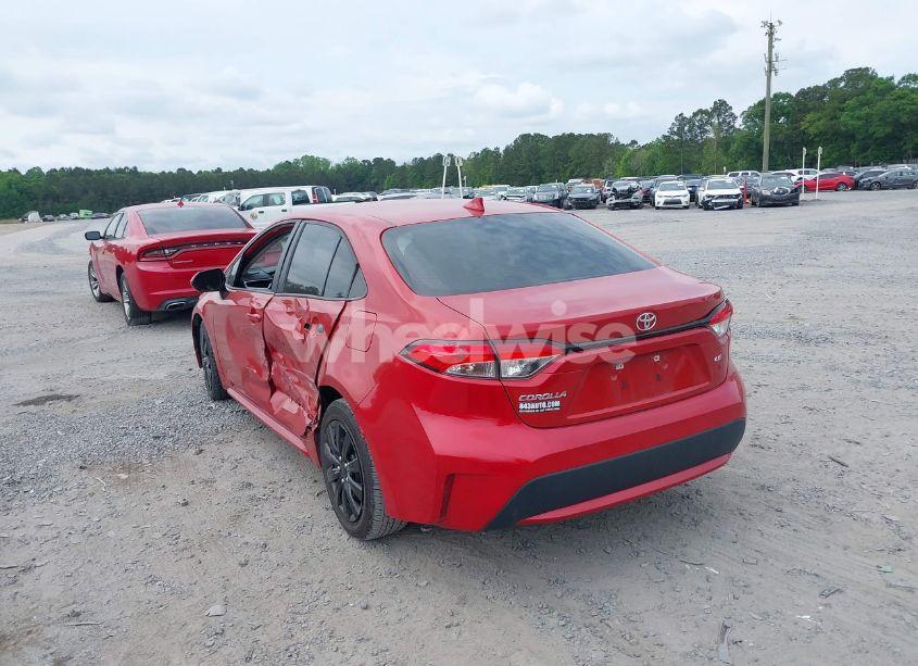 Photo 3 of 2021 Toyota Corolla LE (VIN 5YFEPMAE7MP189714)