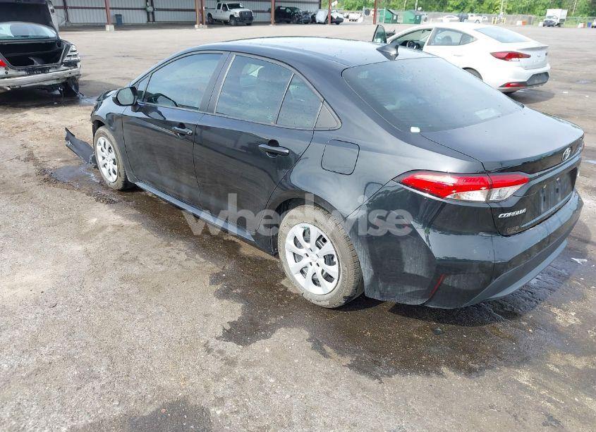 Photo 3 of 2021 Toyota Corolla LE (VIN 5YFEPMAE7MP195979)