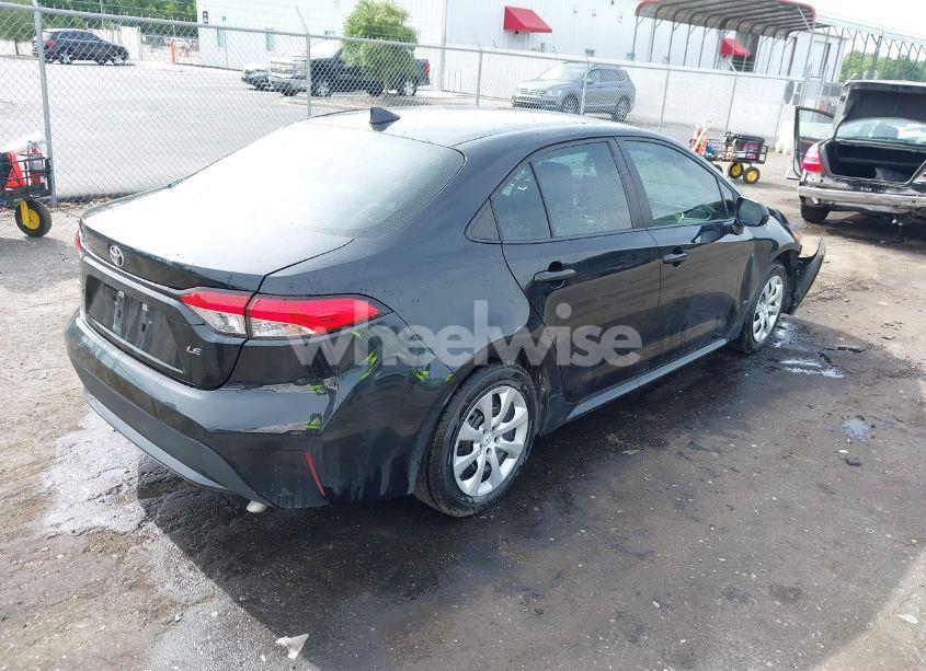 Photo 4 of 2021 Toyota Corolla LE (VIN 5YFEPMAE7MP195979)