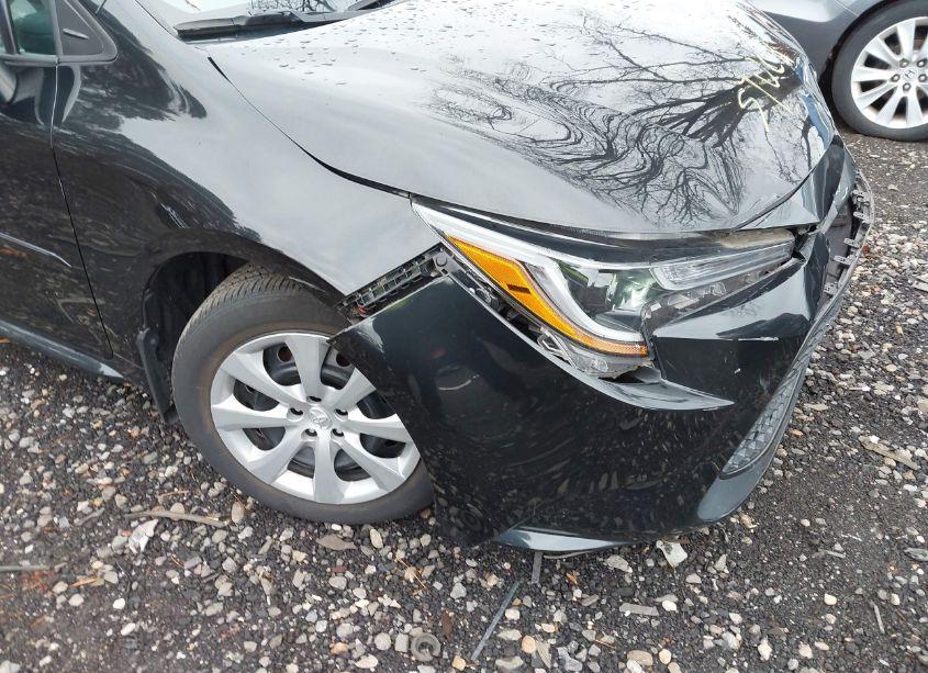 Photo 17 of 2021 Toyota Corolla LE (VIN 5YFEPMAE7MP199692)