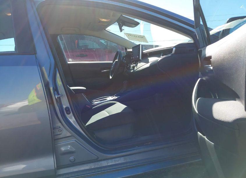 Photo 5 of 2021 Toyota Corolla LE (VIN 5YFEPMAE7MP222761)