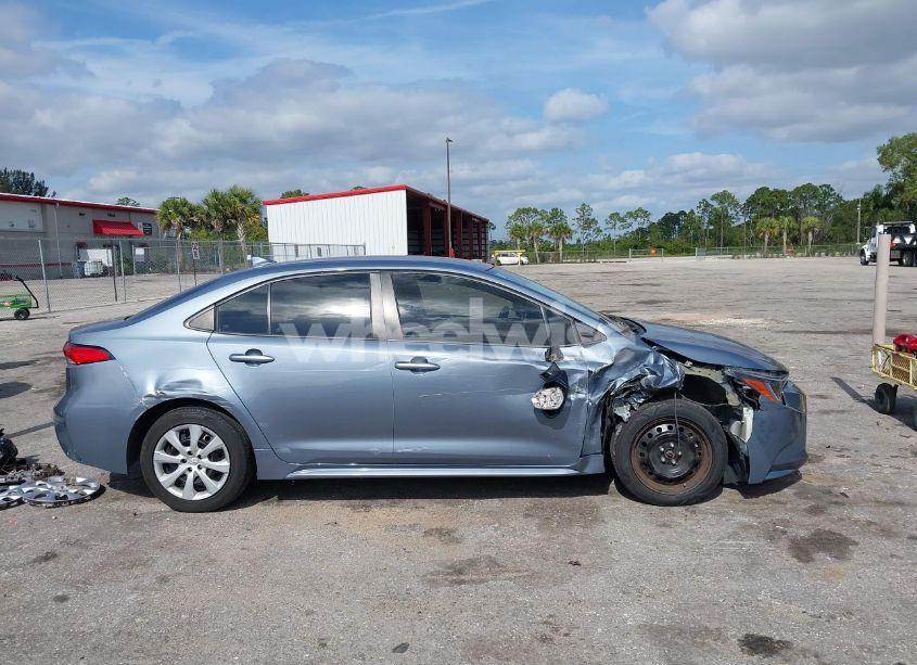 Photo 13 of 2021 Toyota Corolla LE (VIN 5YFEPMAE7MP234215)