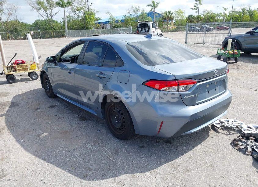 Photo 3 of 2021 Toyota Corolla LE (VIN 5YFEPMAE7MP234215)