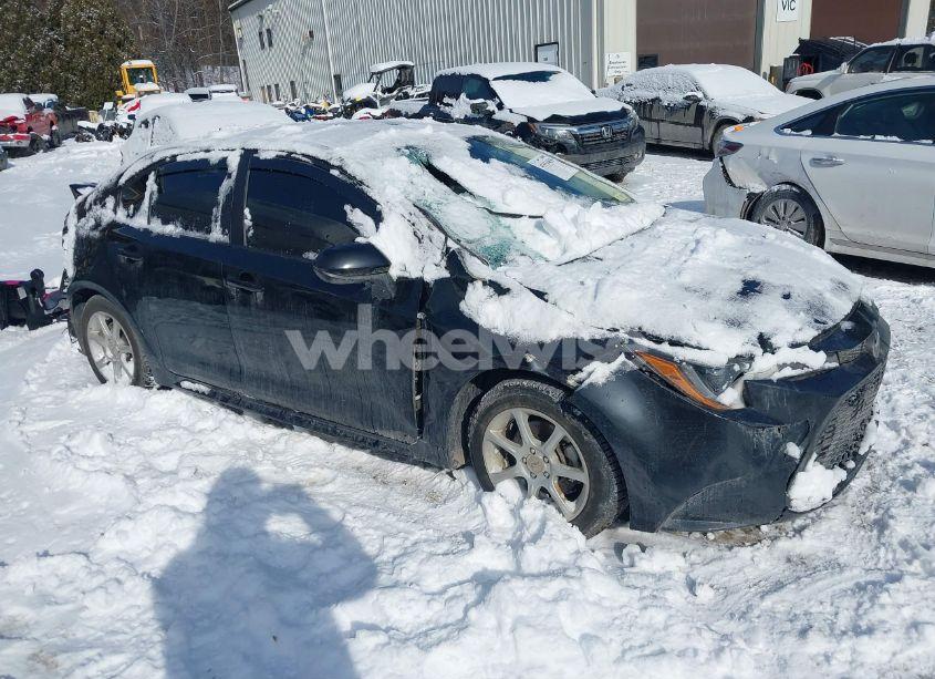 2021 Toyota Corolla LE (VIN 5YFEPMAE7MP256893) main photo