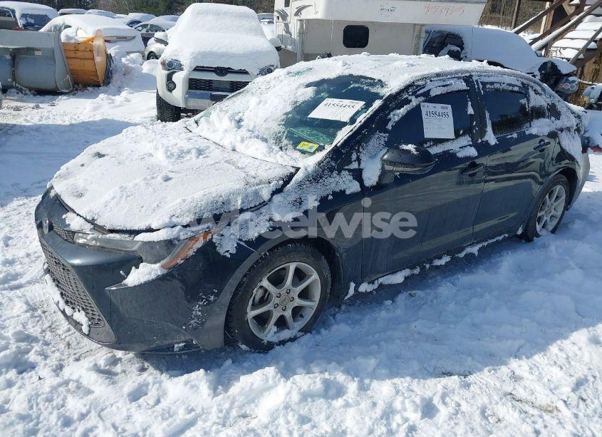 Photo 2 of 2021 Toyota Corolla LE (VIN 5YFEPMAE7MP256893)