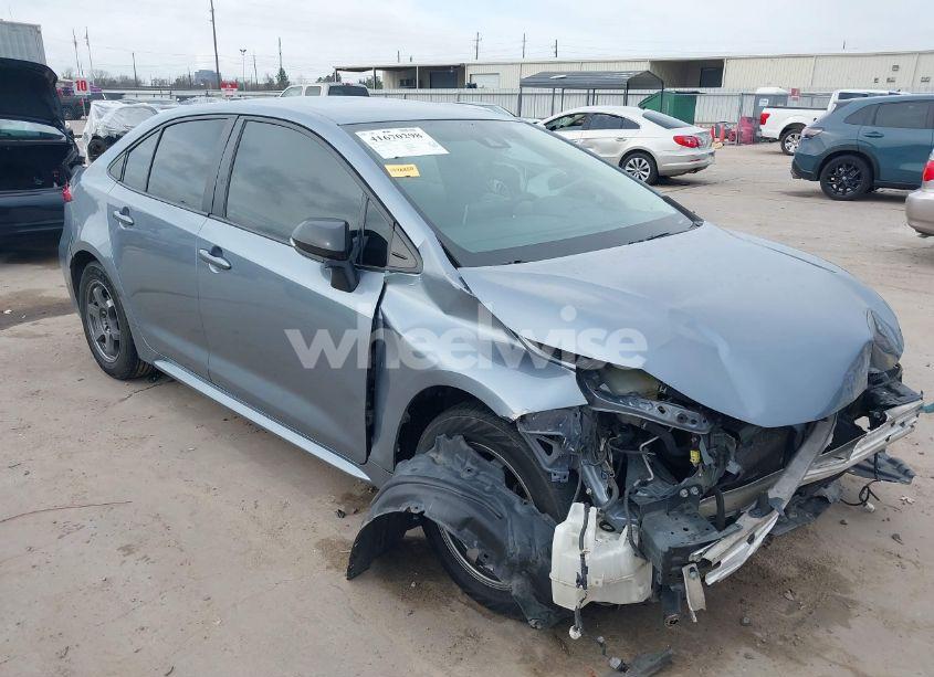 2021 Toyota Corolla LE (VIN 5YFEPMAE7MP261110) main photo