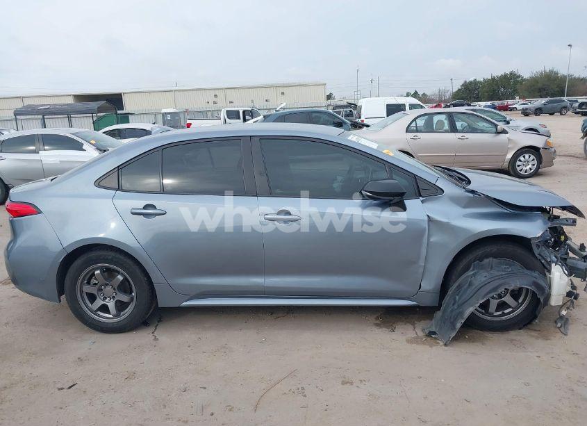 Photo 14 of 2021 Toyota Corolla LE (VIN 5YFEPMAE7MP261110)