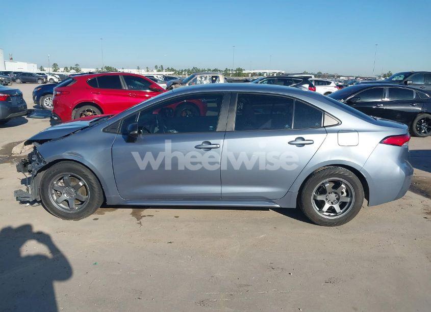 Photo 15 of 2021 Toyota Corolla LE (VIN 5YFEPMAE7MP261110)