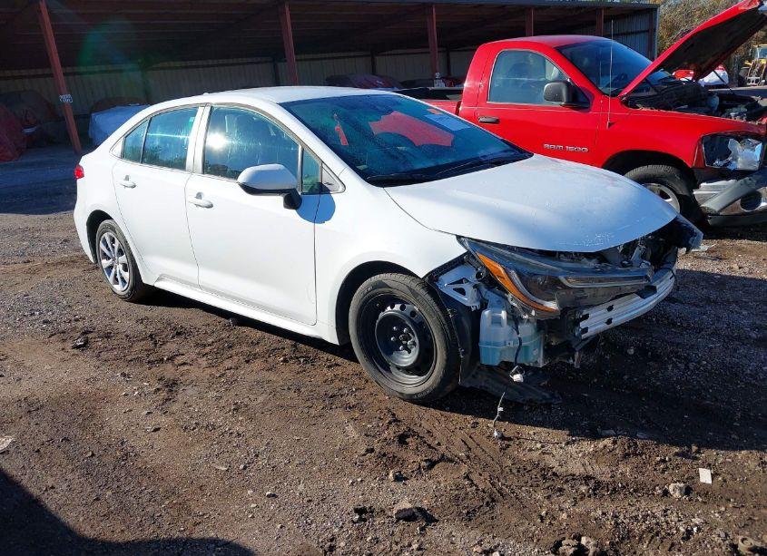 2021 Toyota Corolla LE (VIN 5YFEPMAE7MP269112) main photo