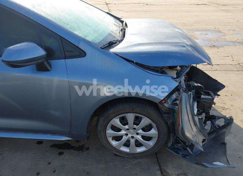 Photo 19 of 2022 Toyota Corolla LE (VIN 5YFEPMAE7NP275817)