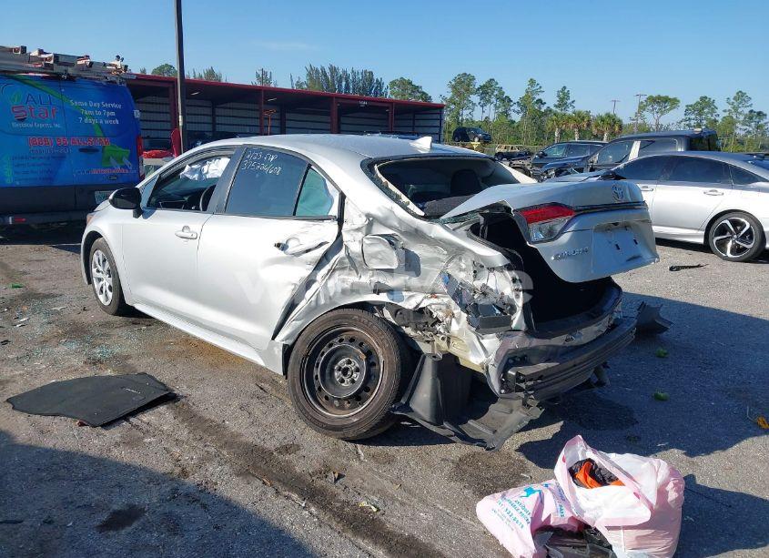 Photo 3 of 2022 Toyota Corolla LE (VIN 5YFEPMAE7NP276286)