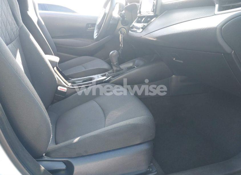 Photo 5 of 2022 Toyota Corolla LE (VIN 5YFEPMAE7NP276286)