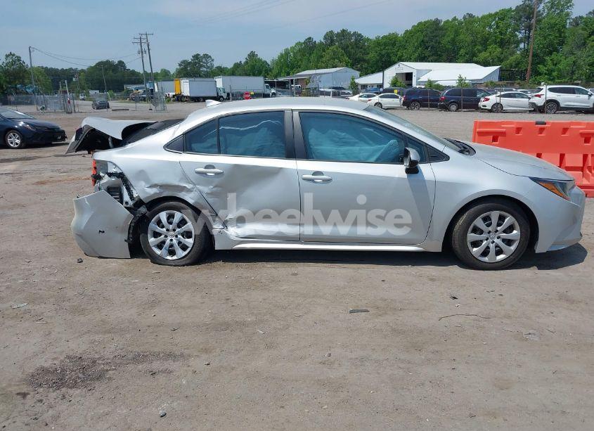 Photo 13 of 2022 Toyota Corolla LE (VIN 5YFEPMAE7NP279625)
