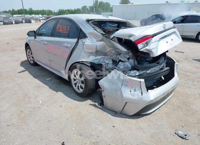 Photo 3 of 2022 Toyota Corolla LE (VIN 5YFEPMAE7NP279625)