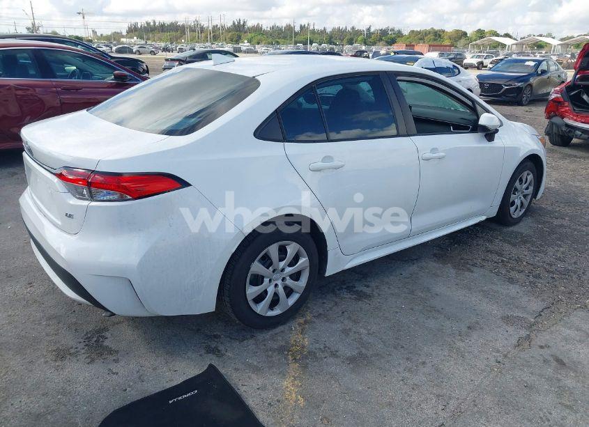 Photo 4 of 2022 Toyota Corolla LE (VIN 5YFEPMAE7NP284551)