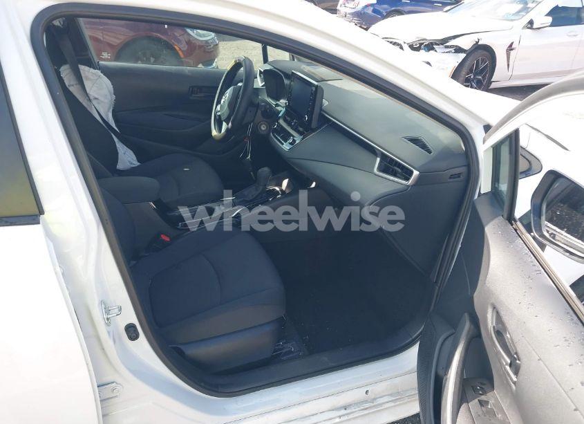 Photo 5 of 2022 Toyota Corolla LE (VIN 5YFEPMAE7NP284551)