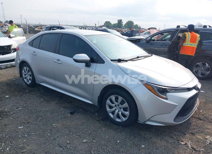 2022 Toyota Corolla LE (VIN 5YFEPMAE7NP297977) main photo