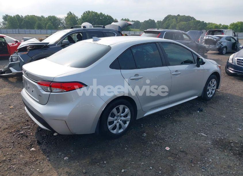 Photo 4 of 2022 Toyota Corolla LE (VIN 5YFEPMAE7NP297977)