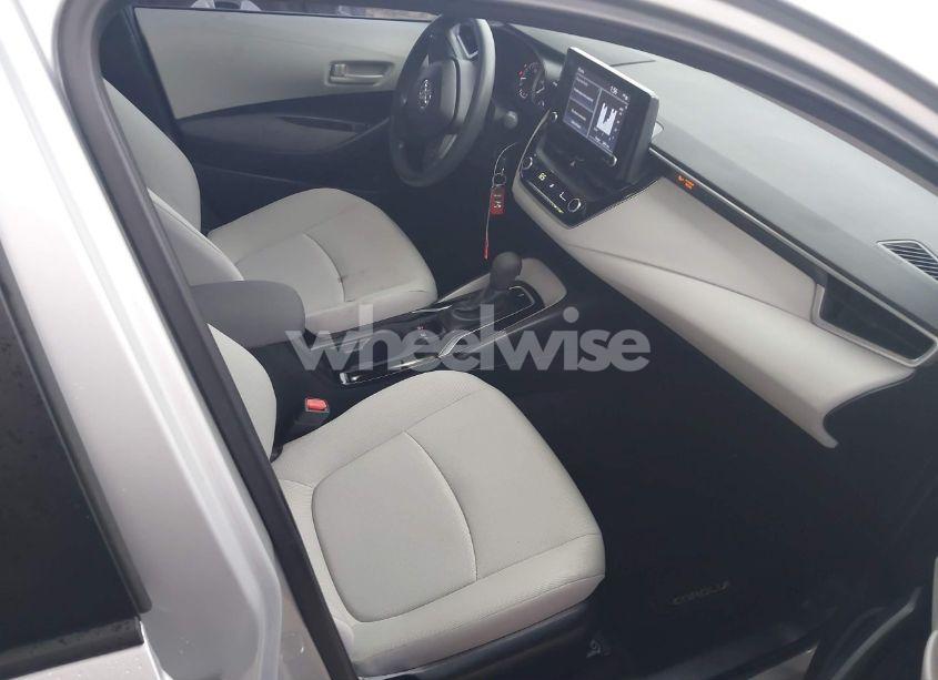 Photo 5 of 2022 Toyota Corolla LE (VIN 5YFEPMAE7NP310744)