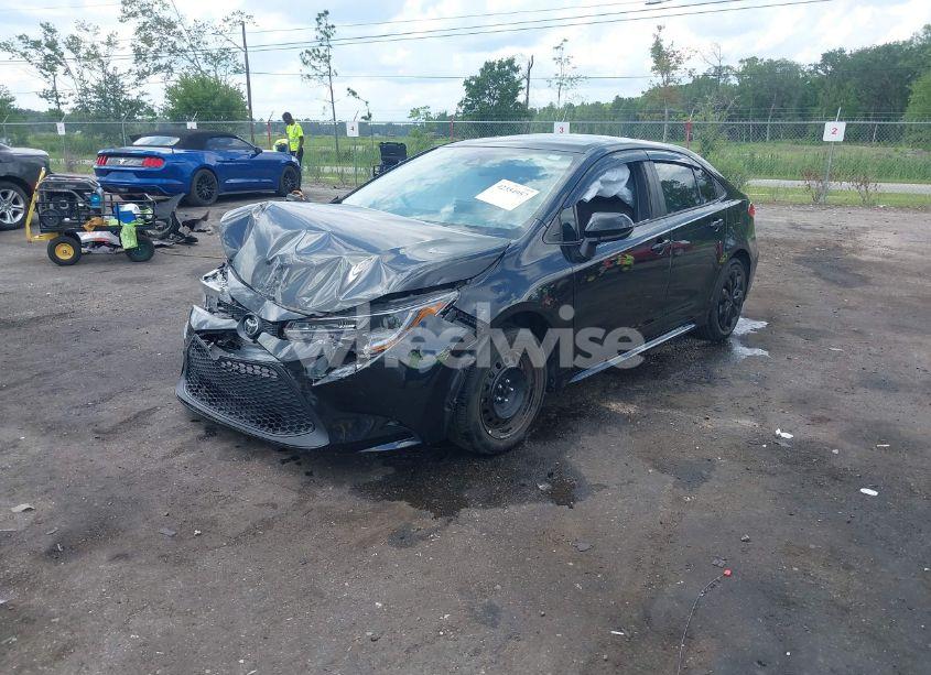 Photo 2 of 2022 Toyota Corolla LE (VIN 5YFEPMAE7NP310856)