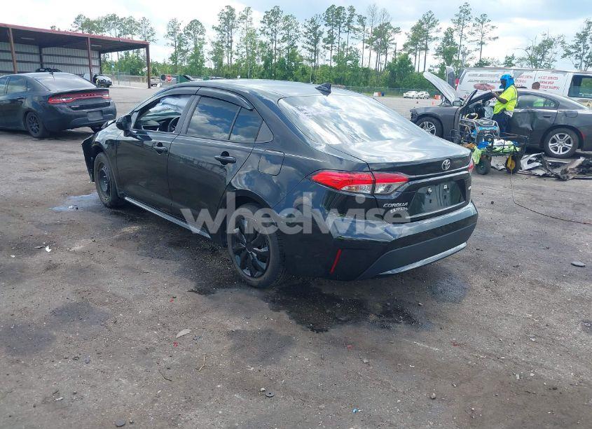 Photo 3 of 2022 Toyota Corolla LE (VIN 5YFEPMAE7NP310856)