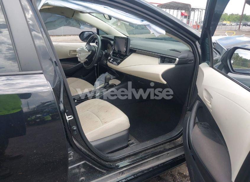 Photo 5 of 2022 Toyota Corolla LE (VIN 5YFEPMAE7NP310856)