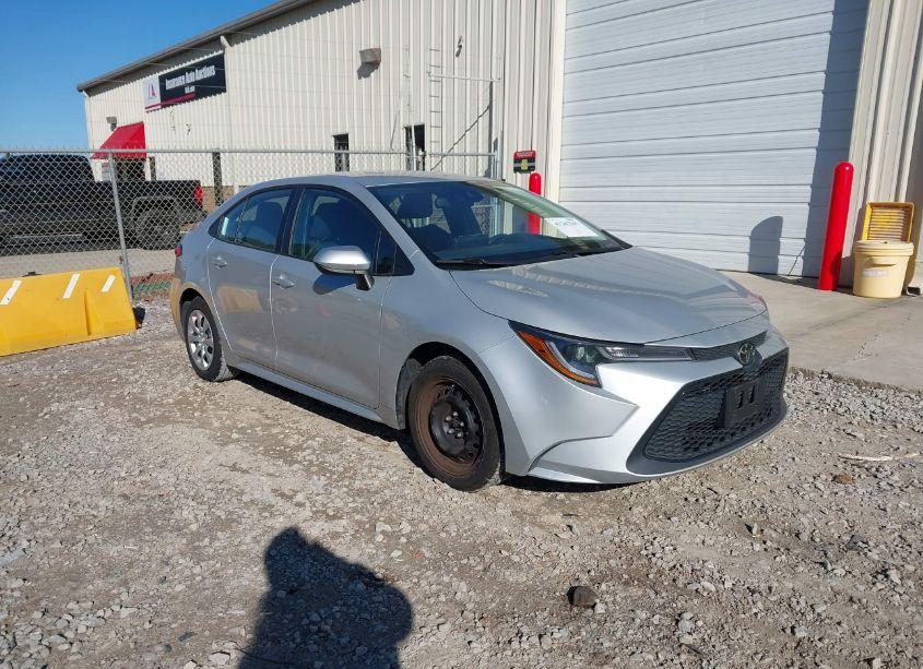 2022 Toyota Corolla LE (VIN 5YFEPMAE7NP330055) main photo