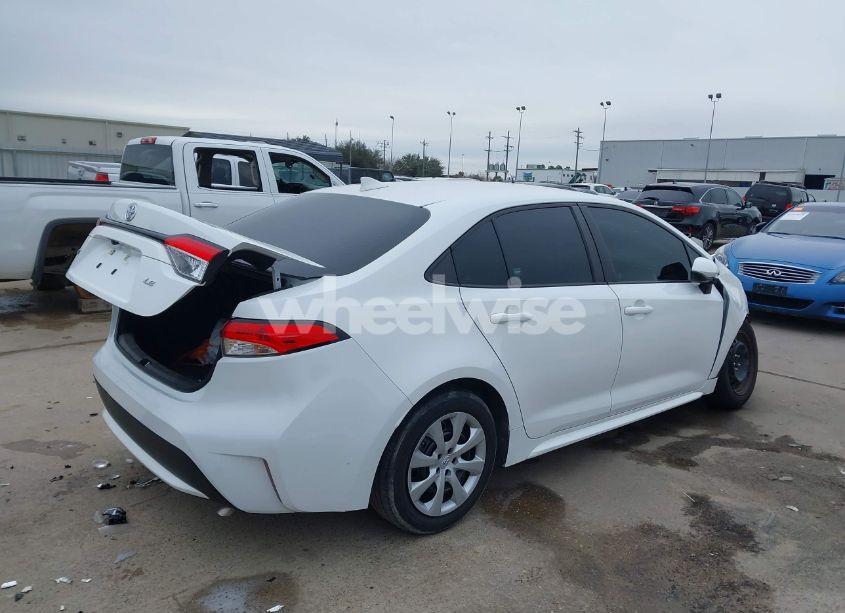 Photo 4 of 2022 Toyota Corolla LE (VIN 5YFEPMAE7NP355408)