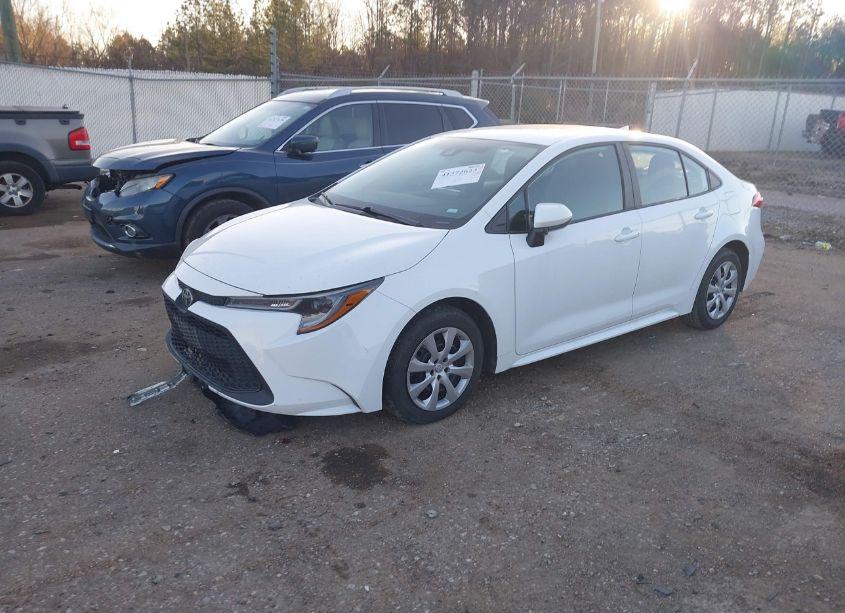 Photo 2 of 2022 Toyota Corolla LE (VIN 5YFEPMAE7NP358910)