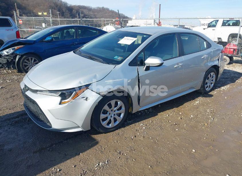 Photo 2 of 2022 Toyota Corolla LE (VIN 5YFEPMAE7NP361449)