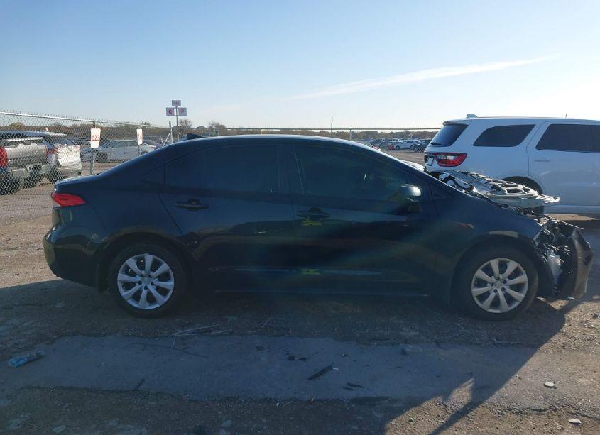 Photo 14 of 2022 Toyota Corolla LE (VIN 5YFEPMAE7NP371687)
