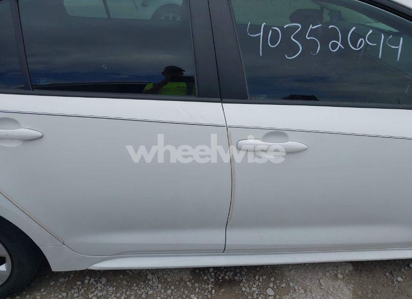 Photo 12 of 2021 Toyota Corolla LE (VIN 5YFEPMAE8MP151795)