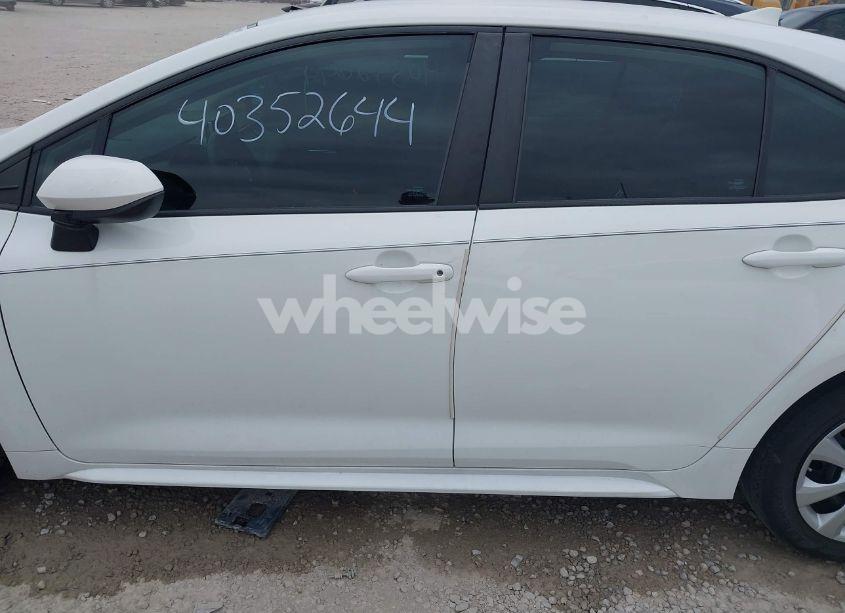 Photo 13 of 2021 Toyota Corolla LE (VIN 5YFEPMAE8MP151795)