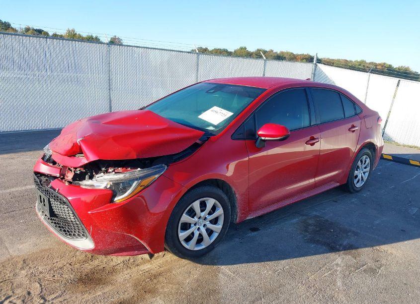 Photo 2 of 2021 Toyota Corolla LE (VIN 5YFEPMAE8MP159931)