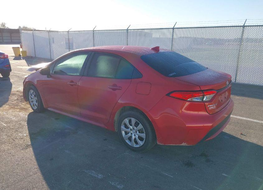 Photo 3 of 2021 Toyota Corolla LE (VIN 5YFEPMAE8MP159931)