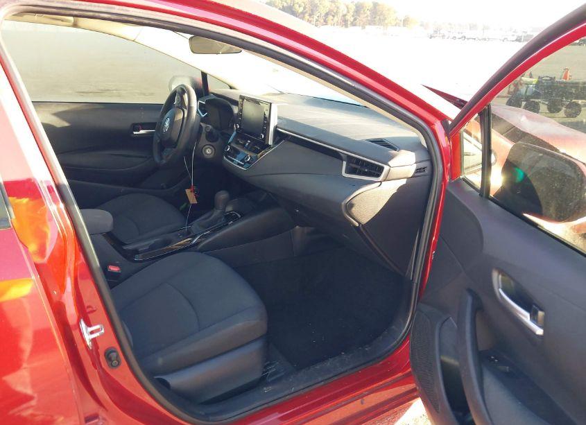 Photo 5 of 2021 Toyota Corolla LE (VIN 5YFEPMAE8MP159931)