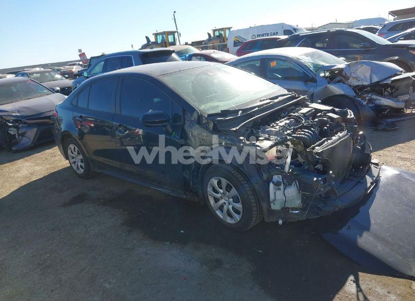 2021 Toyota Corolla LE (VIN 5YFEPMAE8MP166152) main photo