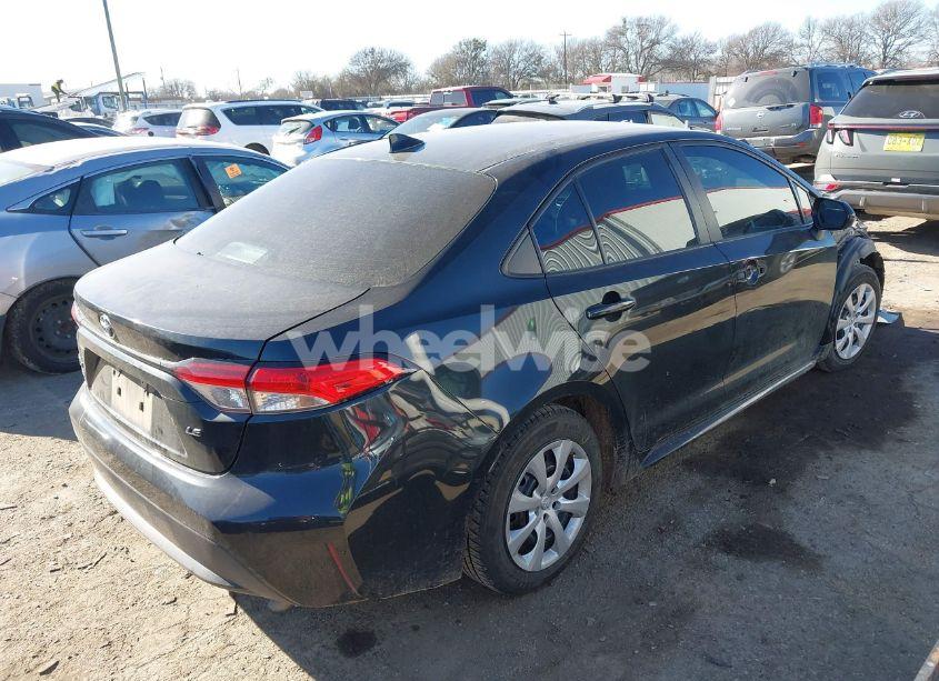 Photo 4 of 2021 Toyota Corolla LE (VIN 5YFEPMAE8MP166152)