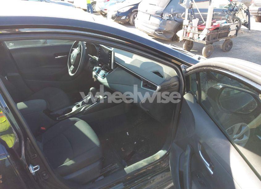 Photo 5 of 2021 Toyota Corolla LE (VIN 5YFEPMAE8MP166152)