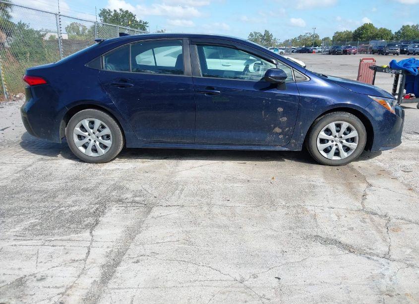 Photo 13 of 2021 Toyota Corolla LE (VIN 5YFEPMAE8MP166975)