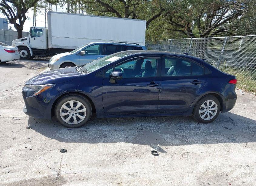 Photo 14 of 2021 Toyota Corolla LE (VIN 5YFEPMAE8MP166975)