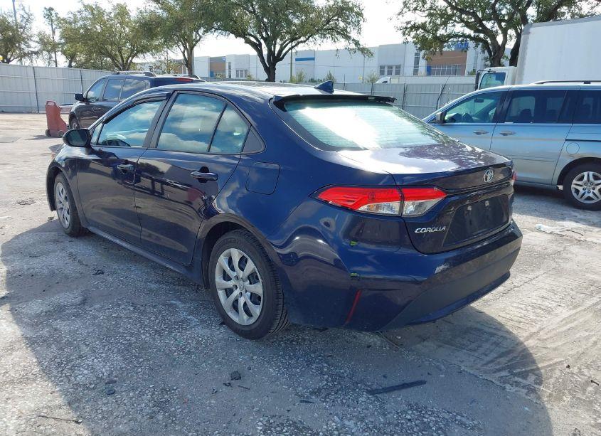 Photo 3 of 2021 Toyota Corolla LE (VIN 5YFEPMAE8MP166975)