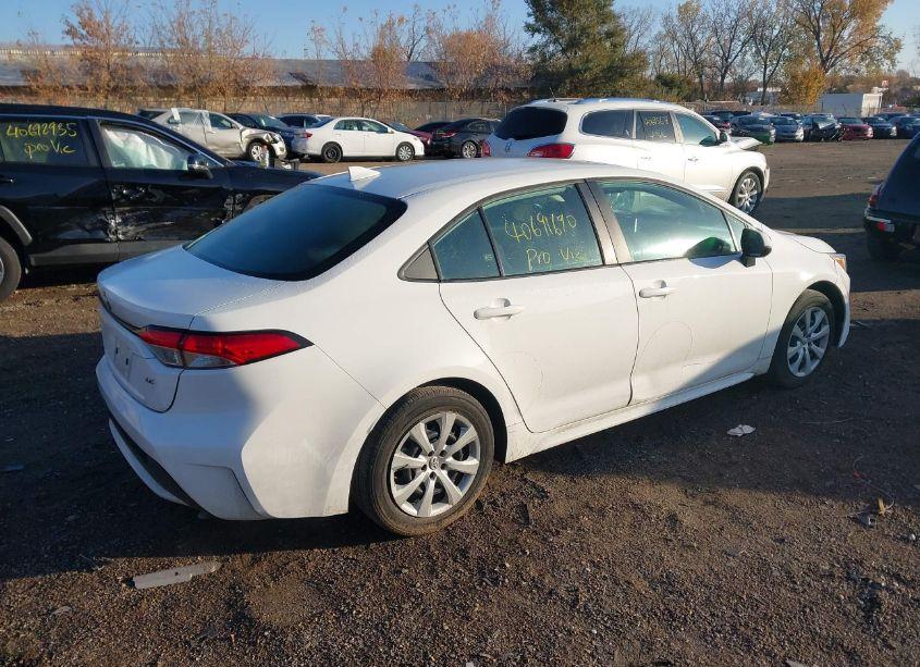 Photo 4 of 2021 Toyota Corolla LE (VIN 5YFEPMAE8MP171464)