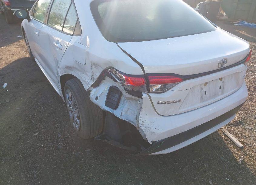 Photo 6 of 2021 Toyota Corolla LE (VIN 5YFEPMAE8MP171464)