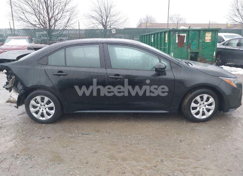 Photo 13 of 2021 Toyota Corolla LE (VIN 5YFEPMAE8MP176728)