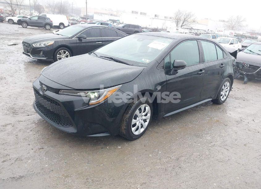 Photo 2 of 2021 Toyota Corolla LE (VIN 5YFEPMAE8MP176728)