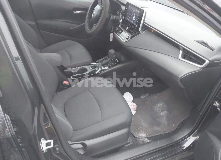 Photo 5 of 2021 Toyota Corolla LE (VIN 5YFEPMAE8MP176728)